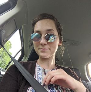 Meet your Posher, Abby